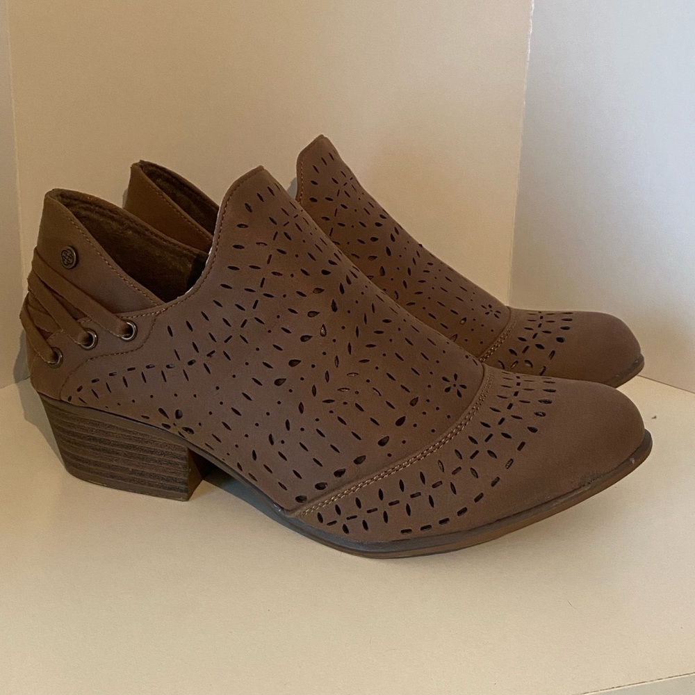Brand new brown ankle boots size 10